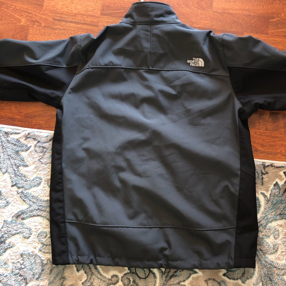 Men’s Softshell Northface jacket. - Picture 5 of 6